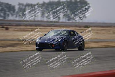 media/Nov-29-2024-Speed SF (Fri) [[b2a07ff20a]]/Red and Gold/Front Straight/